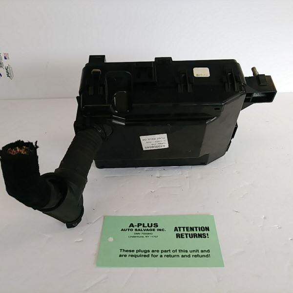 2015-2020 MASERATI GHIBILI OEM UNDER HOOD FUSE BOX ID 670008649