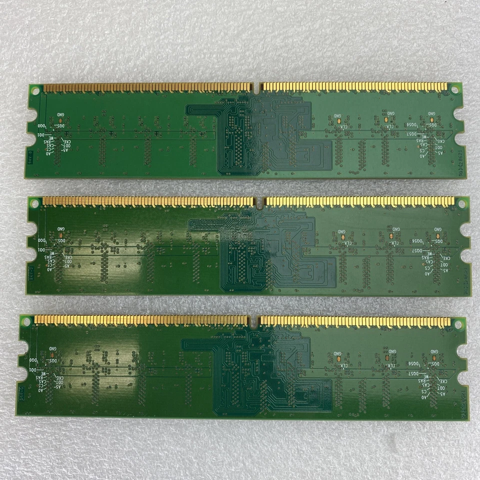 3x 512MB Infineon HYS64T64000HU-3.7-A 1Rx8 PC2-4200U-444-11-A1 desktop RAM - Image 4 of 4