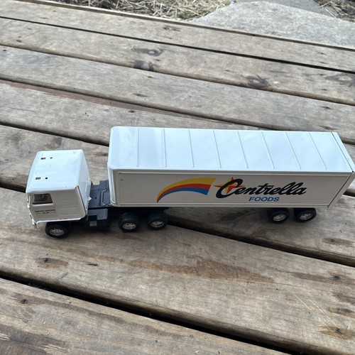 Vintage ERTL Steel 19” Long Centrella Foods Semi Truck & Trailer - Picture 5 of 9