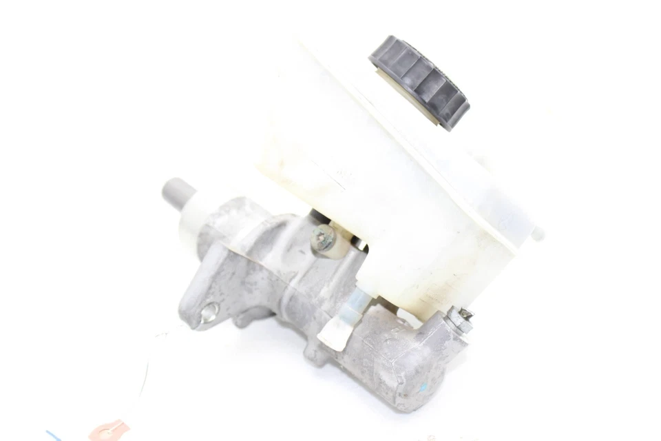 98-02 MERCEDES-BENZ E55 AMG cilindro maestro de freno con depósito F3069 Foto 3 de 4