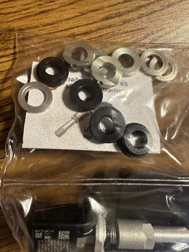 RAM 1500 2500 3500 4500 5500 TTPMS KIT SENSOR NEUMÁTICO P68600218AA NUEVO OEM Mopar Foto 4 de 4