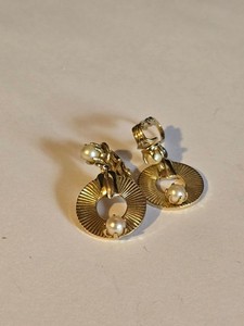 Kids Gold Tone Faux Pearl Dangle Clip-On Earrings Elegant Non-Pierced