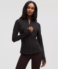 NWT Lululemon Define Jacket Women  s Size 0 Black Full Zip Fitted Activewear