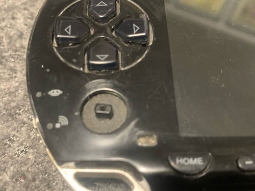 Sony PSP-2006 PlayStation Portable Console No Battery - FOR PARTS OR REPAIR ONLY - Picture 5 of 8
