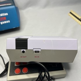 Mini NES Gaming Console w/ 620 Nintendo Anniversary Edition  Untested   L6