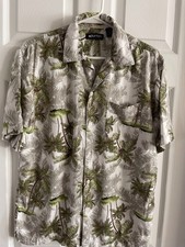 Puritan Mens Hawaiian Short Sleeve Button Down Floral Shirt Rayon Sz. S