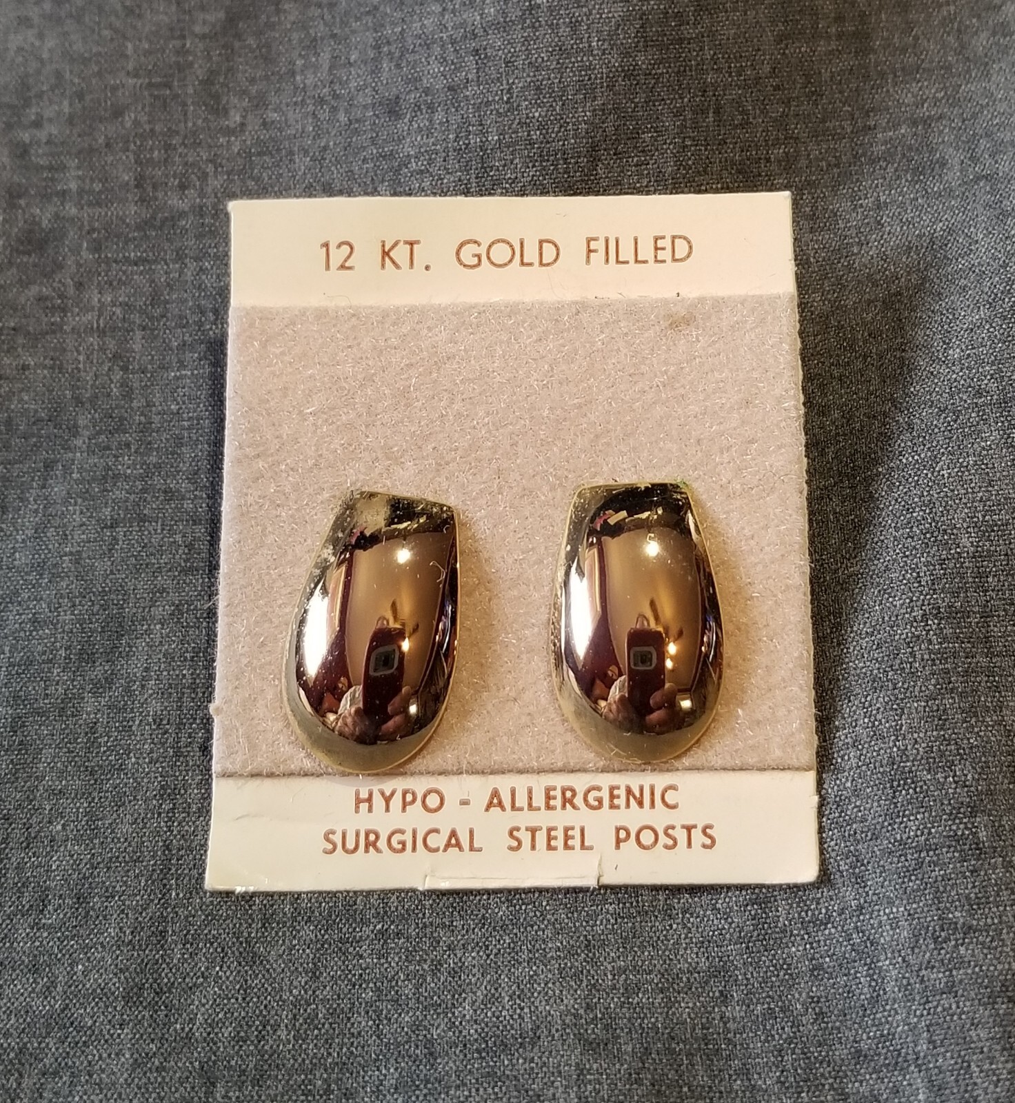 Vintage 12K Gold Filled Oval Stud Earrings with Surgical Steel Posts  -image