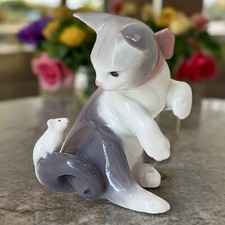 Vintage Lladró  Glossy Cat & Mouse Fine Porcelain Figurine Handmade in Spain