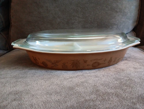 Pyrex Brown Gold Early American 1  1/2 Quart Divided Casserole Dish with Lid