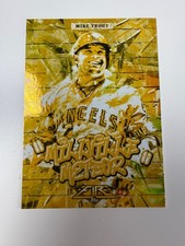 2017 Topps Fire Mike Trout Gold Fire Monikers #M-34