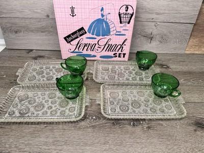 Vintage Anchor Hocking Serva Snack Trays and Forest Green Cups ~4 Pc Set