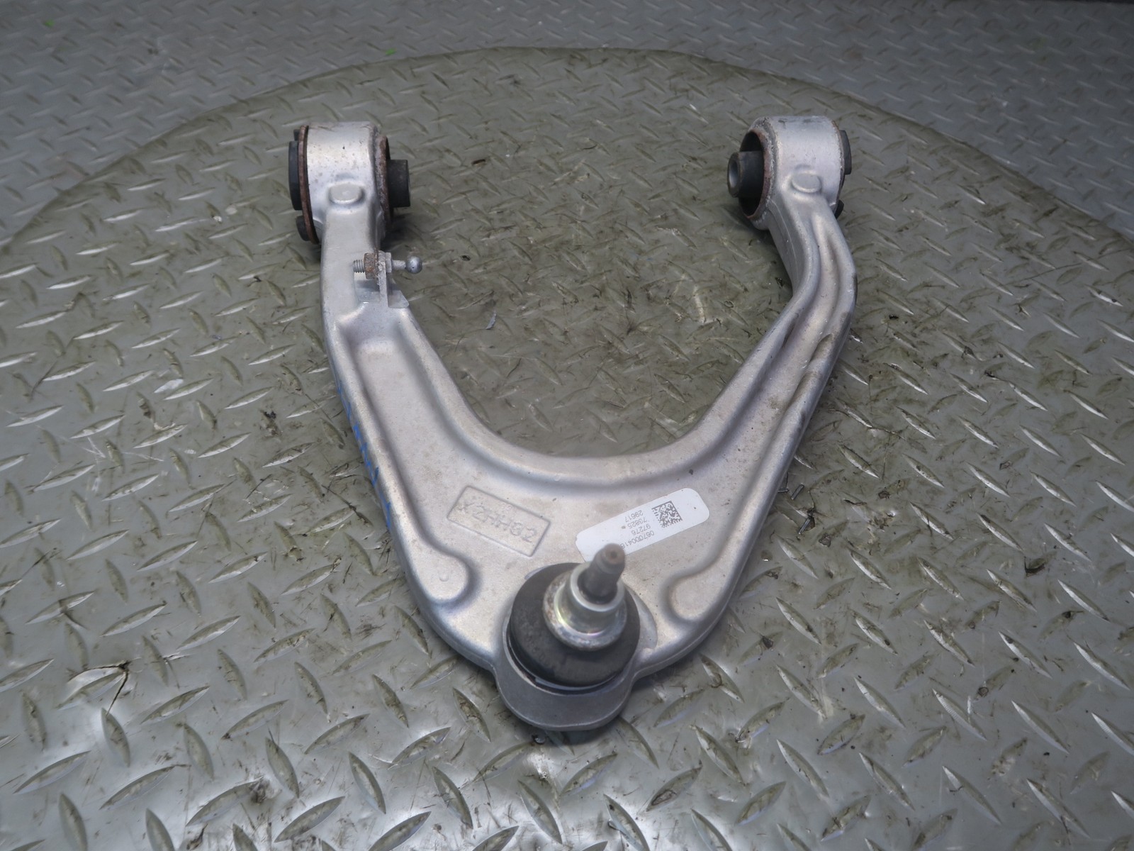 Maserati Quattroporte 2017-2021 Front Right Upper Control arms Set