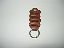 Portachiavi in cuoio intrecciato artigianale fatto a mano con anello 