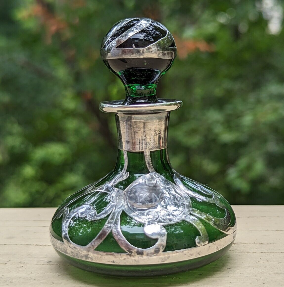 ART NOUVEAU 1900's GREEN ART GLASS 3.25