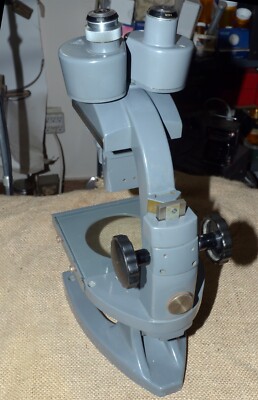 Bausch & Lomb Stereo Microscope; EXC; 3 sliding objectives, 12.5x eyepieces