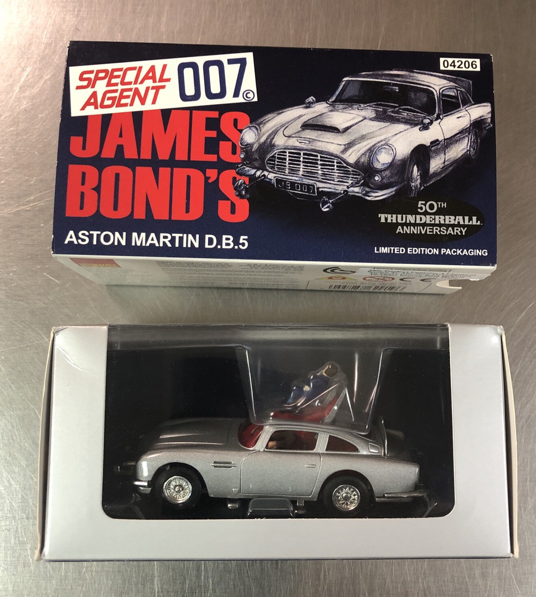 ミニカー CORGI special agent 007 James Bond's CORGI SPECIAL AGENT 007 JAMES BOND'S ASTON MARTIN D.B.5