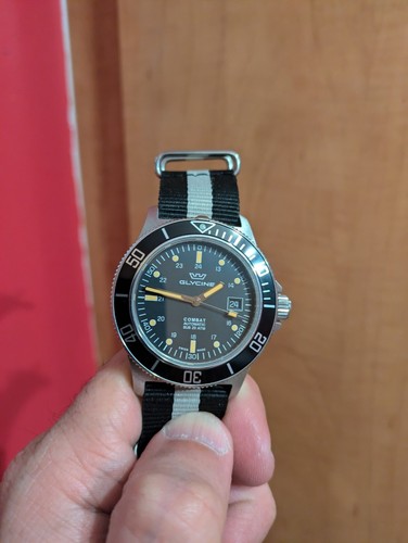 Reloj de buceo automático Glycine Combat Sub GL0083 esfera negra + pulsera OEM equipada - Imagen 2 de 22