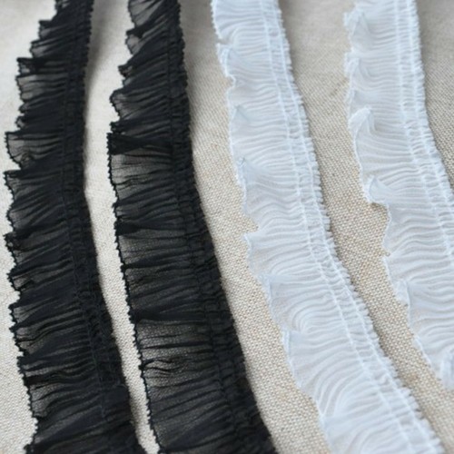 1 Meter Guipure Lace Edging Trim - Floral Pattern For Wedding Dress, Costume, Curtains, Craft Ribbon