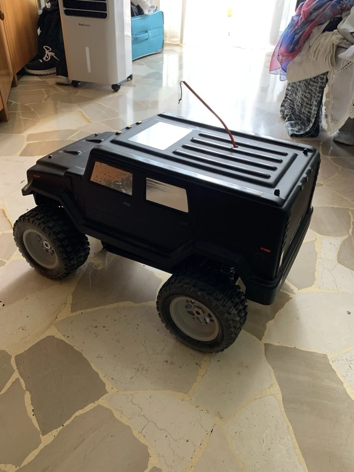 Hummer RC in scala 1:8 - Immagine 4 di 4