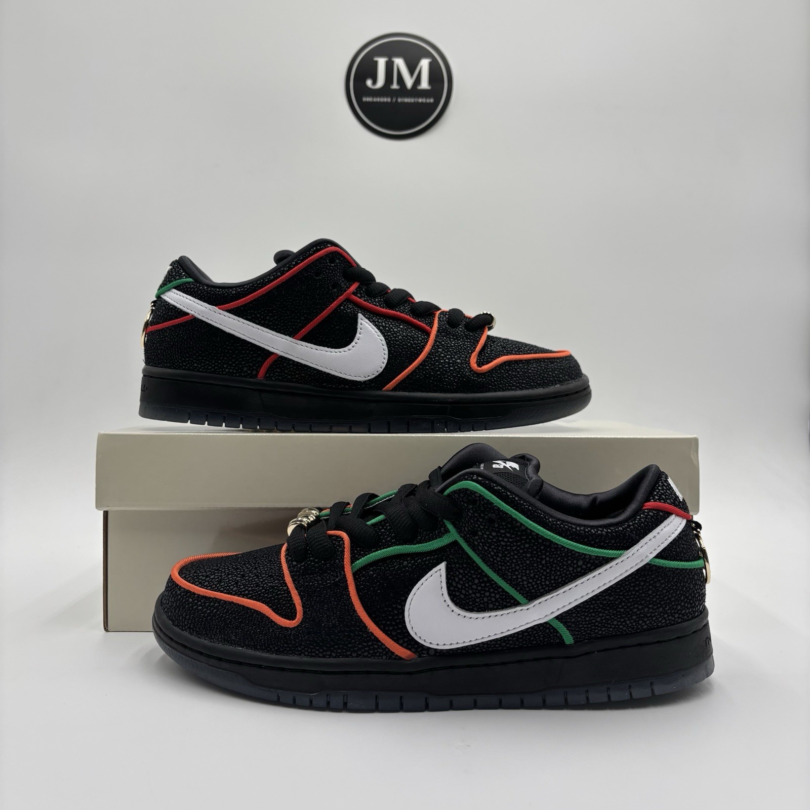 Nike SB Dunk Low Bronx Girls Skate Size 7 Men's HV1664-001 IN HAND