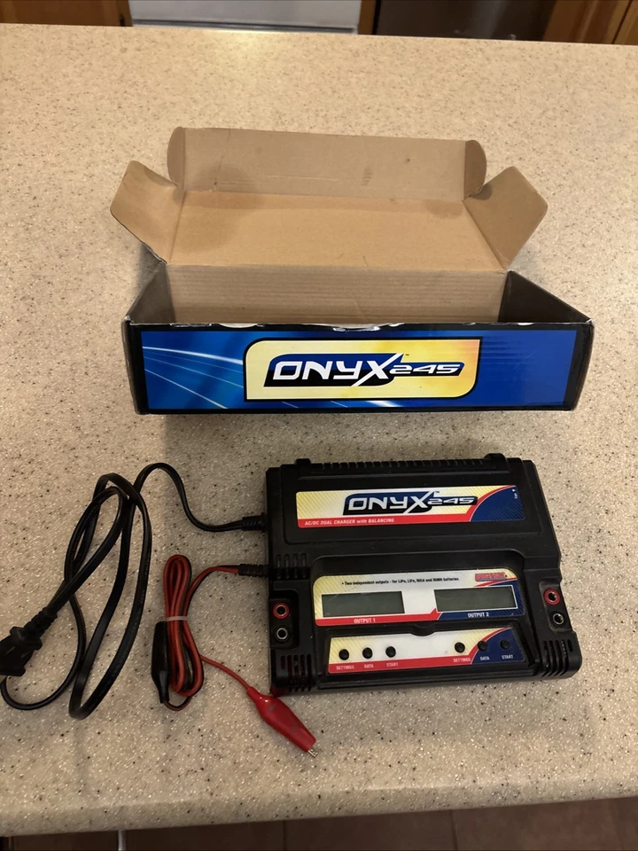 Duratrax Onyx 245 AC/DC Dual Lipo Battery RC Charger with Balancing - Image 2 of 3