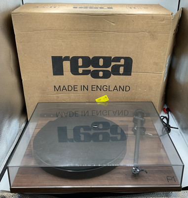Rega Planar 1 Walnuss Plattenspieler Turntable Originalverpackt | Ungetestet Beschreibung lesen