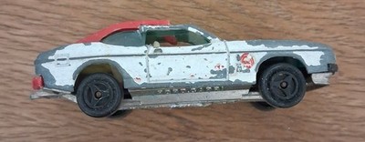 MAJORETTE FORD CAPRI WHITE AND RED MACHINE NUMBER 251 ECH 1/60