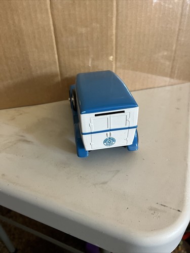 LIBERTY MODEL A DELIVERY SPEC CAST 1:25 SCALE DIE CAST VICTOR MCLAGLEN BANK - Picture 2 of 5