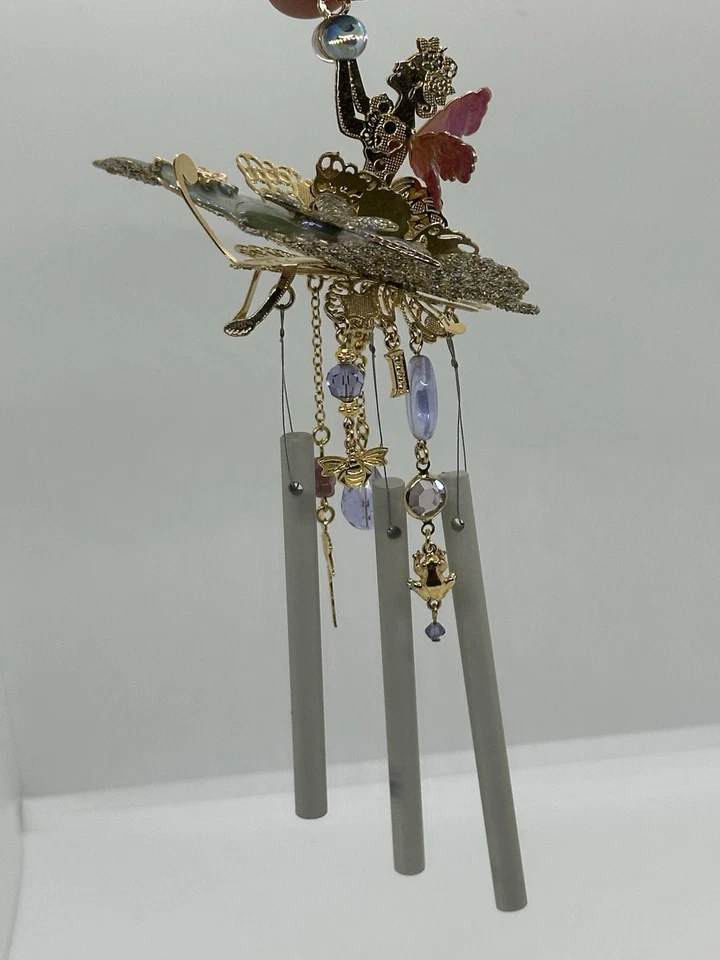 Carillón de viento Kirks Folly Goldtone Castle motivo de otoño cristal esmalte calabazas hadas Foto 2 de 4