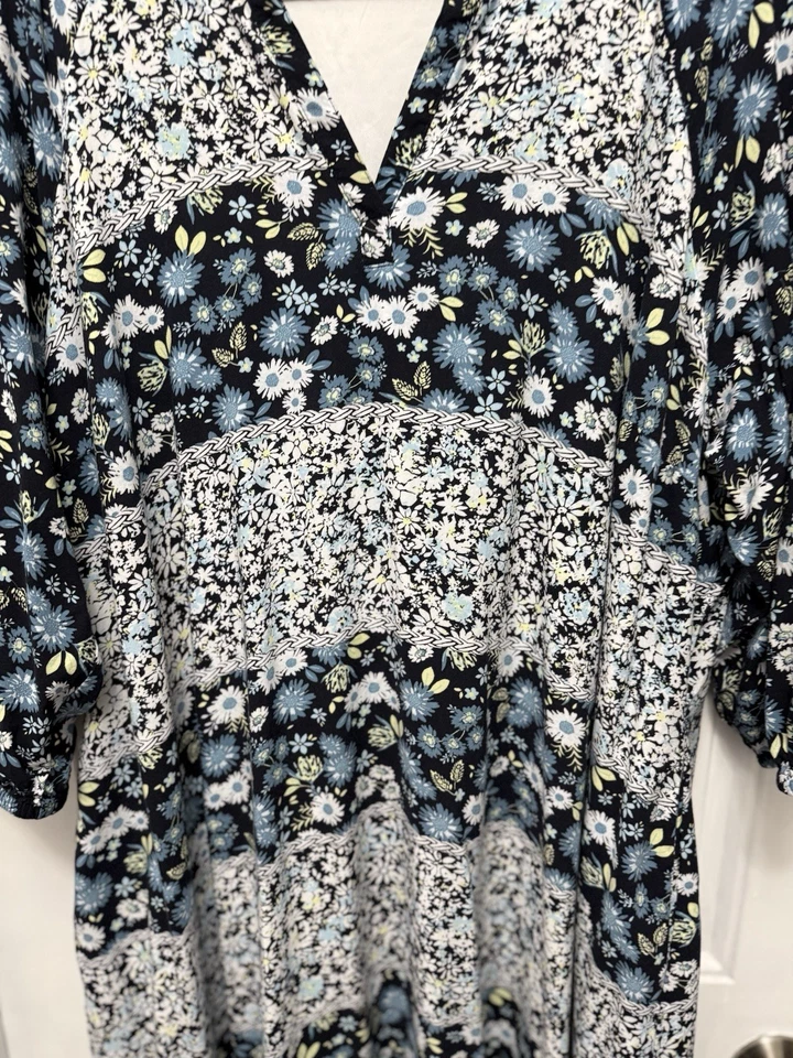 Lane Bryant Blue Floral Stripe Maxi Dress Plus, Size 20 With Pockets - Image 2 of 4