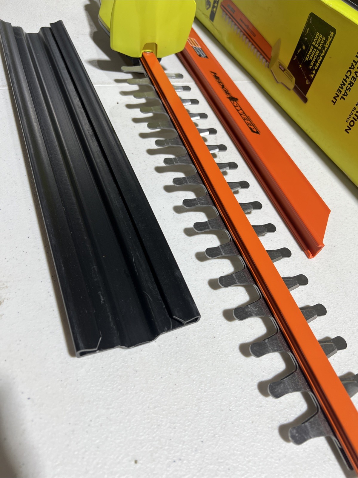 Ryobi Expand-It 18 in. Hedge Trimmer Attachment - RYHDG