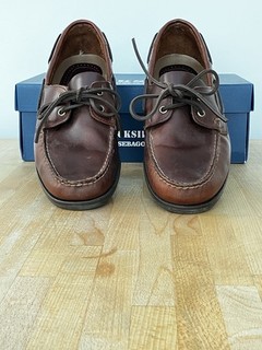 Deck Shoes. Sebago Docksides Style: Endeavor Brown Mens Size 44R (UK 9½)