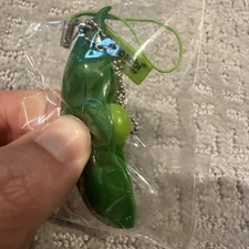 Wasabi Cloud Storage Technologies Pea Pod Bean Fun KEYCHAIN Food Toy *FreeShip