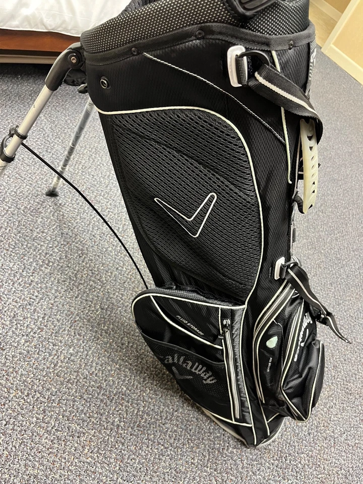 Bolsas de golf para hombre nuevas *Nunca usadas, envoltura todavía en las piernas, nuevas* Foto 3 de 4