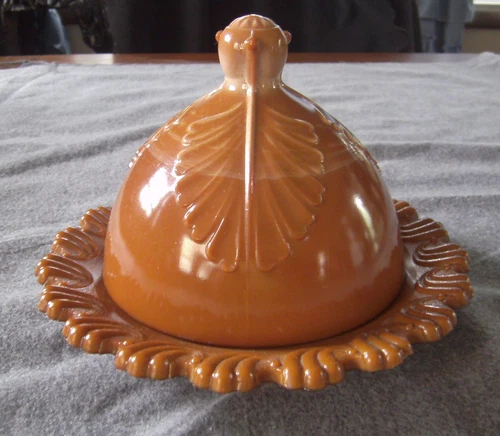 ANTIQUE GREENTOWN CHOCOLATE SLAG LEAF BRACKET COVERED BUTTER DISH