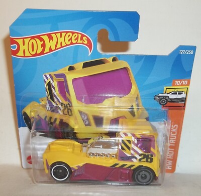 2022 HOT WHEELS 1:64 HW HOT TRUCKS 10/10 YELLOW RENNEN RIG #127/250 SHORT CARD
