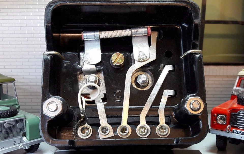 Early Morris Minor VRG352 Triumph Lucas Repro Dynamo Voltage Regulator Box RB106 - Image 4 of 4