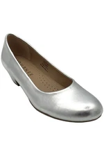 Journee Collection Women's Saar Comfort Block Kitten Heel Pumps Silver