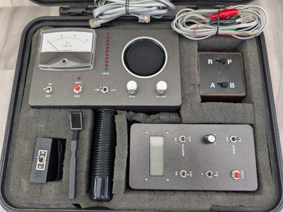 AS IS - UNTESTED Counter Surveillance Electronics Kit Bug Sweep RF Locator Used