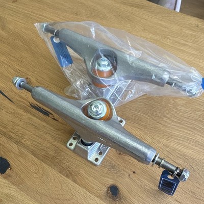 Independent 159 Polished Mid Skateboard-Achsen 8,75'' Silber inverted Kingpin