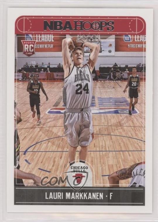2017-18 Panini NBA Hoops Red Back Lauri Markkanen #257 0qd1