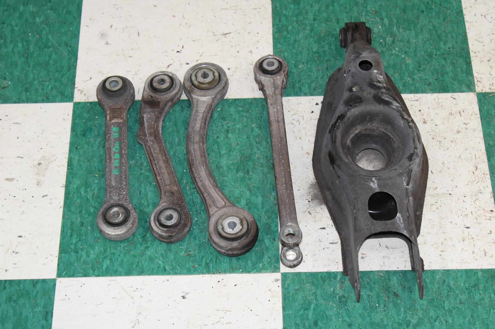 14-24 Ghibli RWD 3.0L Passenger RR Right Rear Upper Lower Control Arm Set OEM 5x