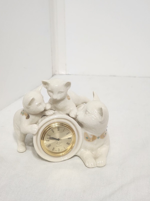Lennox Jewels Collection Three Cats Cream Porcelain Desk Clock