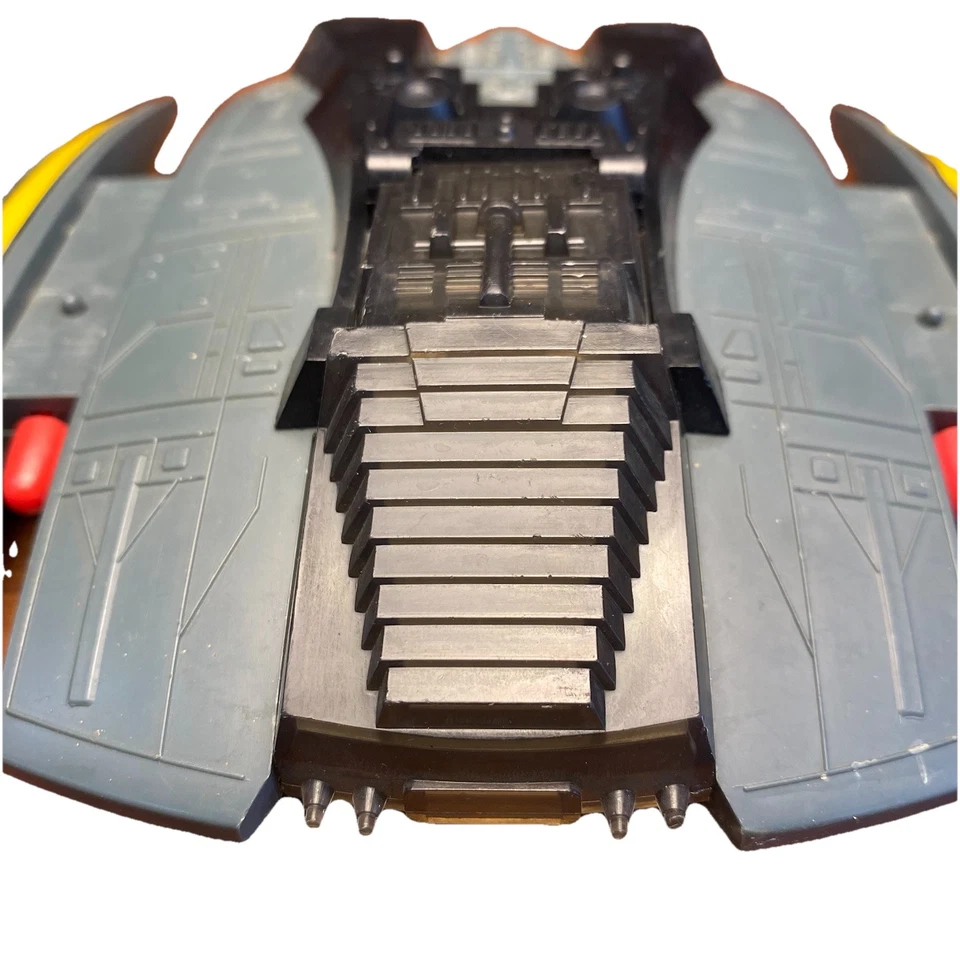 Vintage Battlestar Galactica Cylon Raider Ship Mattel 1978 Non-Firing Missiles - Image 2 of 4
