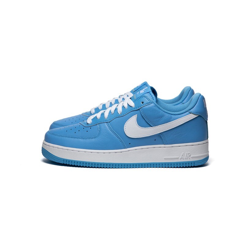 スニーカー Nike Air Force 1 Low Color of the Month University Blue s-l1200.jpg