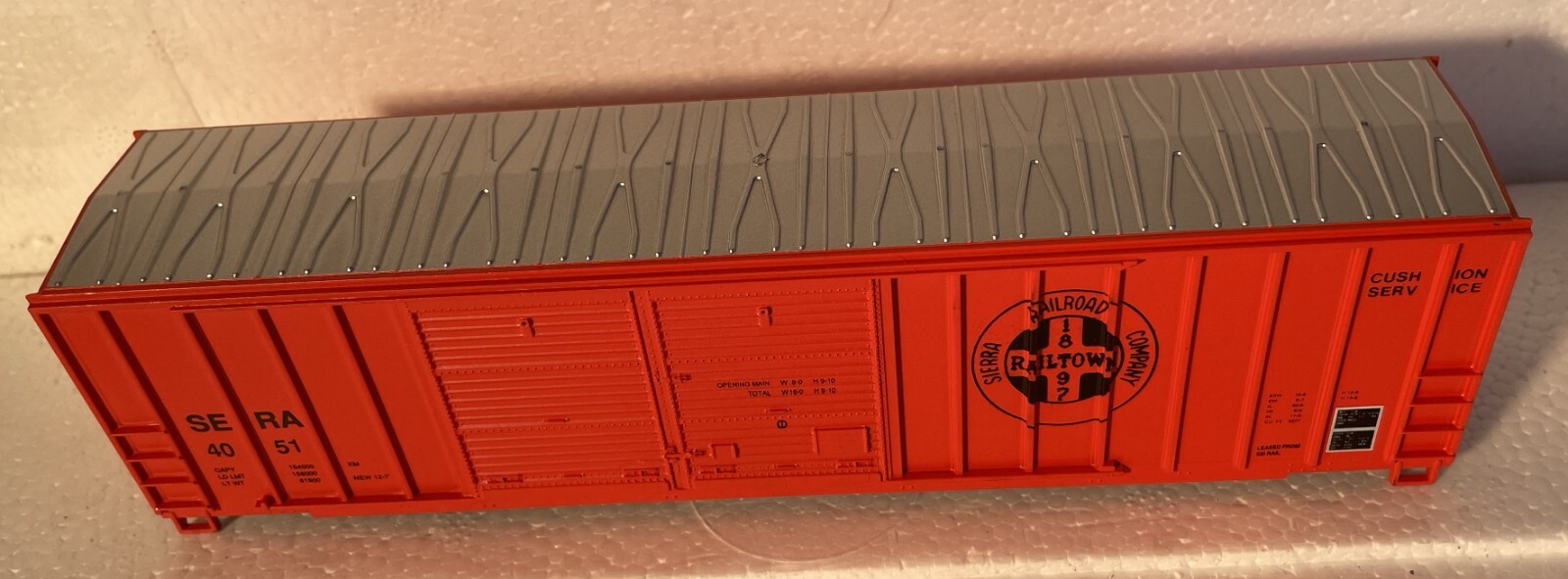 ROUNDHOUSE HO SCALE UNBUILT MODEL TRAIN KIT 3244 50’ DOUBLE DOOR BOX