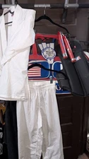 Tae Kwon Do ATA Kids Uniform (Gi) Size 0, Gear Duffle, Chest Guard, Nunchucks