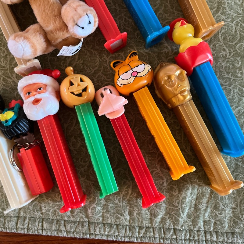 Lot Of 13 Pez Dispensers Vintage - Disney, Star Wars