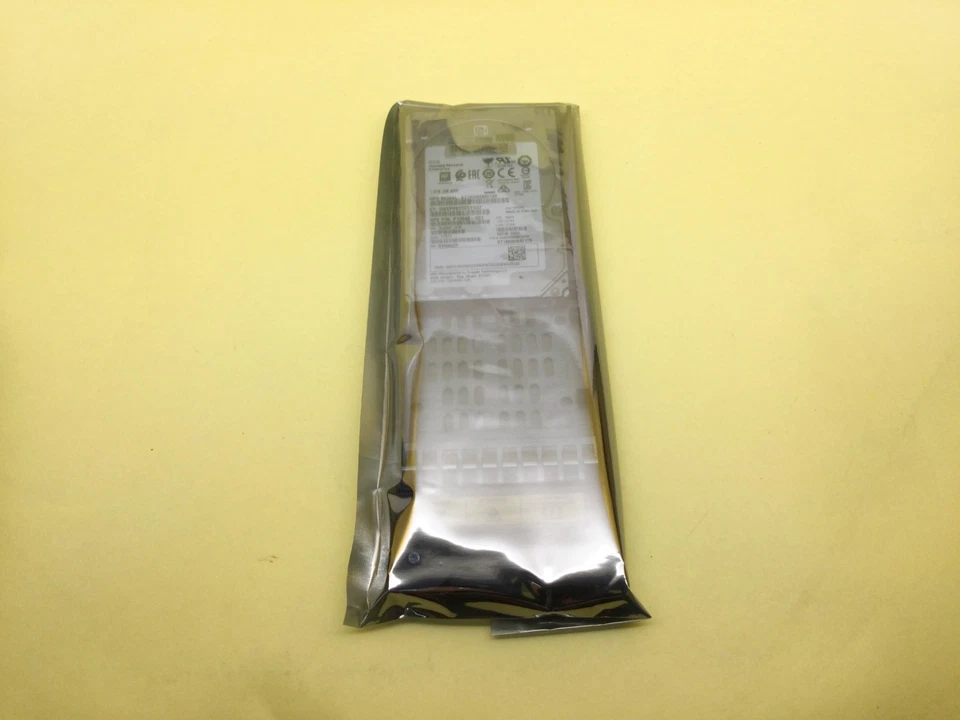 R0Q56A HPE MSA 1.8TB SAS 12G ENTERPRISE 10K SFF (2.5IN) M2 HDD P13246-001 - Image 3 of 3