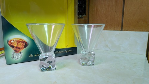 2 - Disaronno Melting Ice Cube Base Martini Glasses - NEW Cocktail Glass in box - Picture 2 of 17